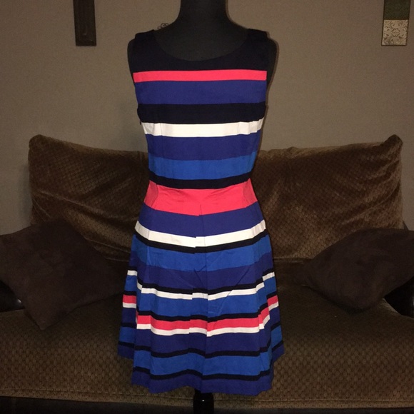 Tommy Hilfiger Dress - Picture 3 of 8